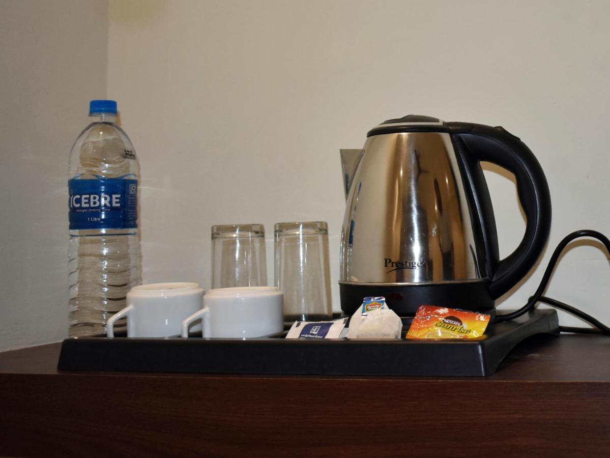 Hotel Vrindavan Palace Индаур Экстерьер фото