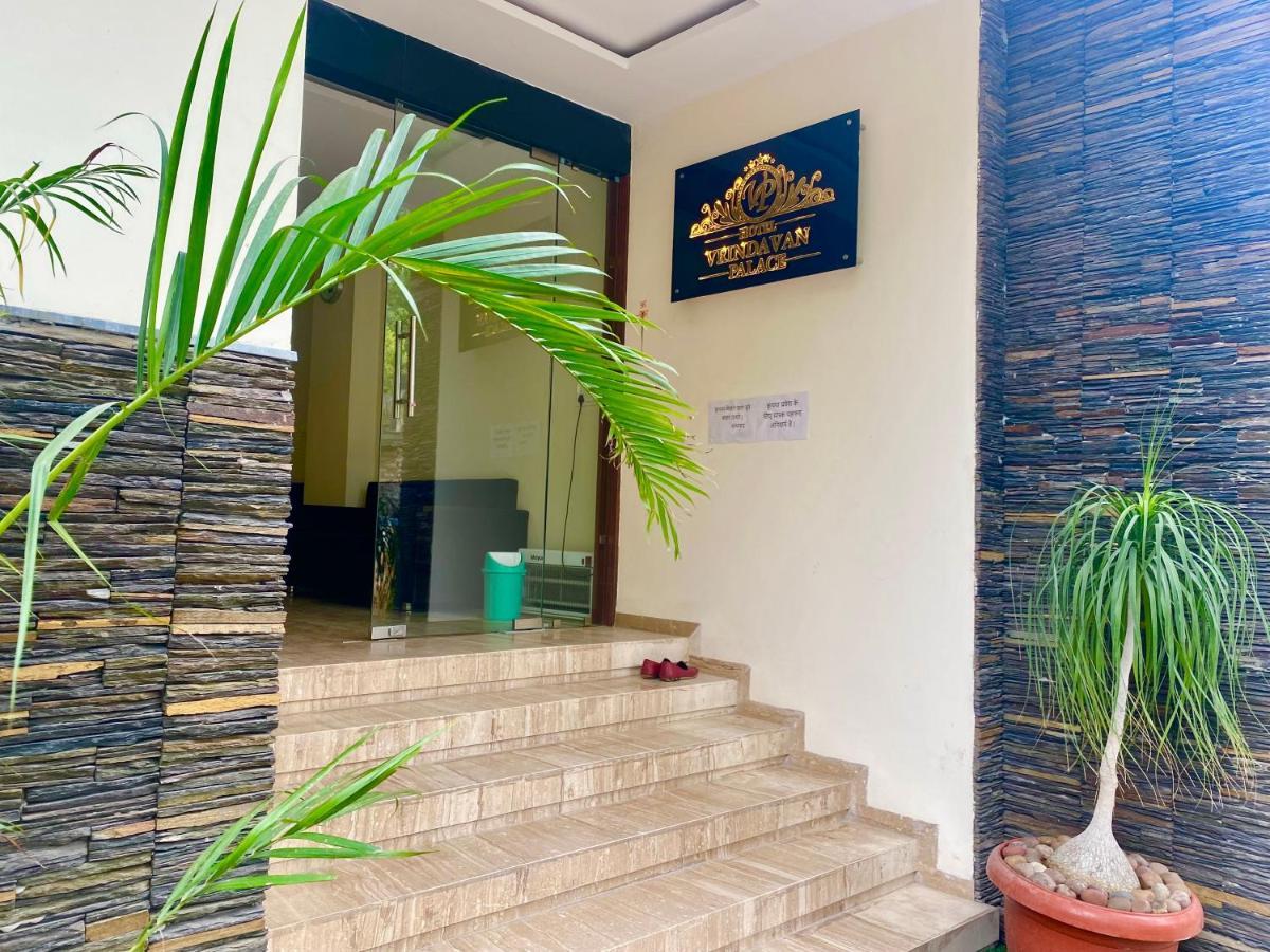 Hotel Vrindavan Palace Индаур Экстерьер фото