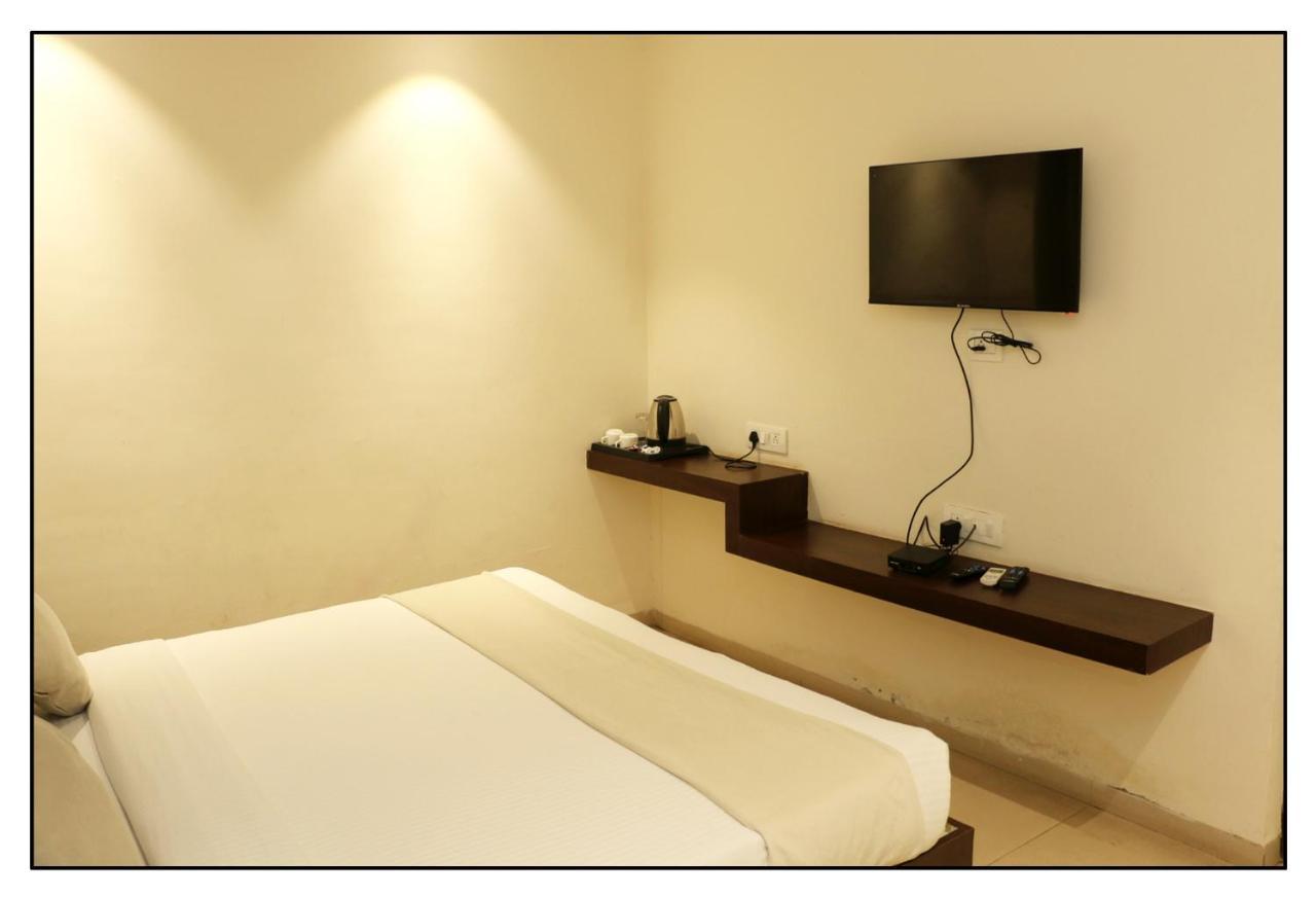 Hotel Vrindavan Palace Индаур Экстерьер фото