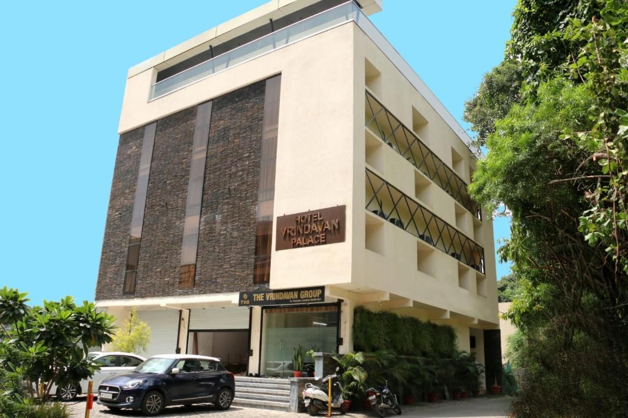 Hotel Vrindavan Palace Индаур Экстерьер фото